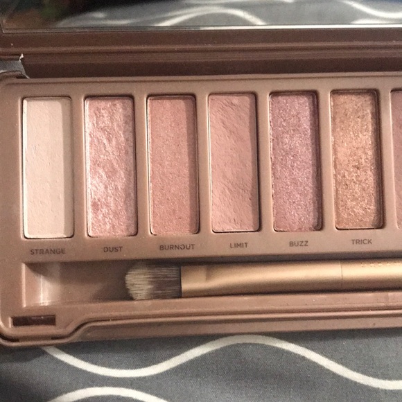 Authentic Naked 3 Palette - Picture 4 of 5